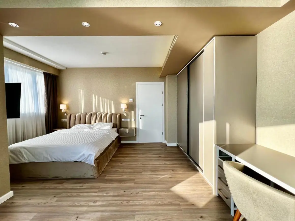 Sunshine Signature Apartments in Alliance Palace