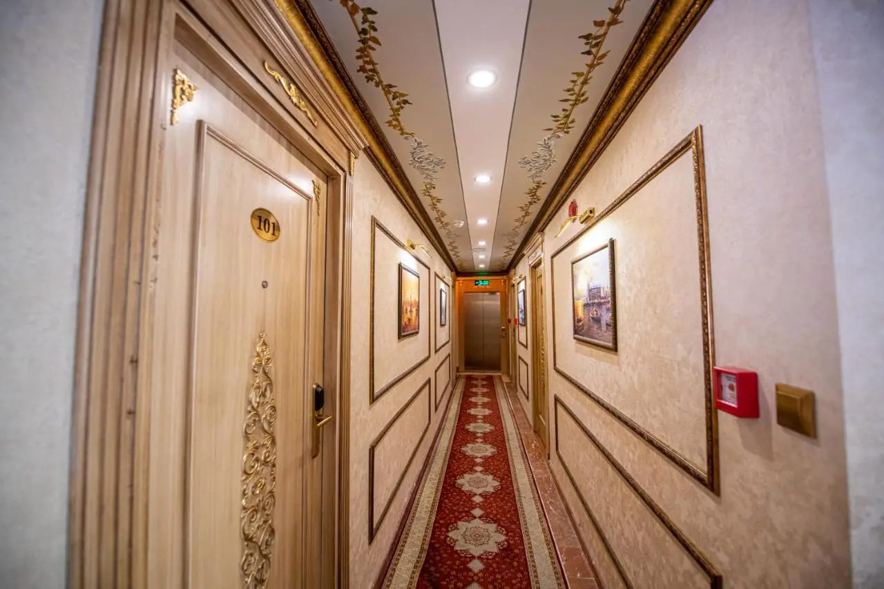 Kaftan Hotel