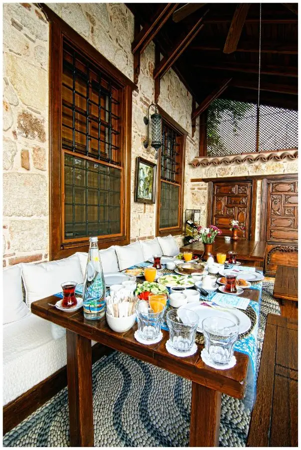 Minyon Hotel