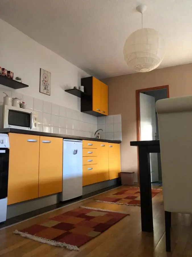 Apartment Incognito