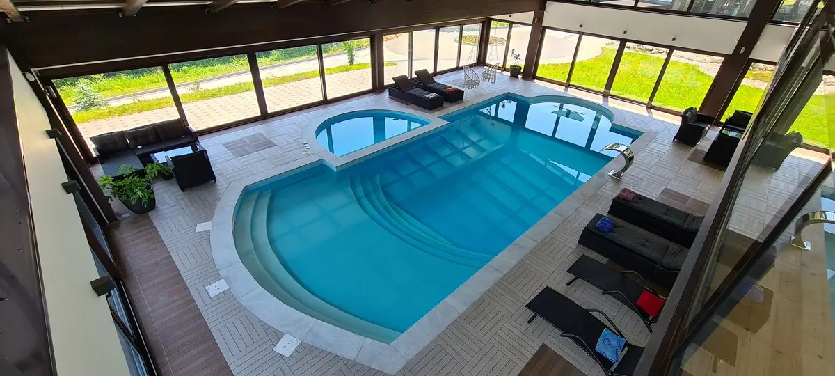 Ground floor, 3BDR, shared pool