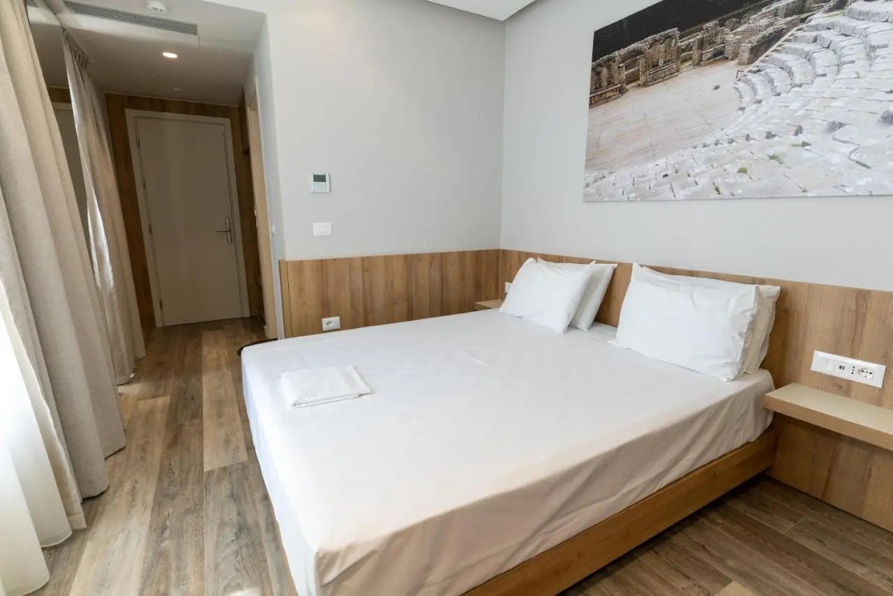 Titania Hotel