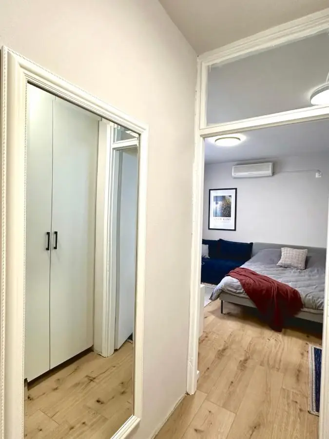 Studio Apartment 1906