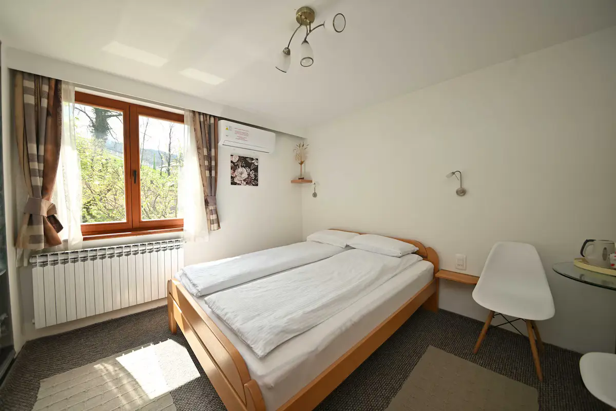 Charming Room Old Town Sarajevo- Free Parking