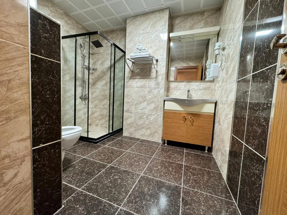 E5 PARK OTEL