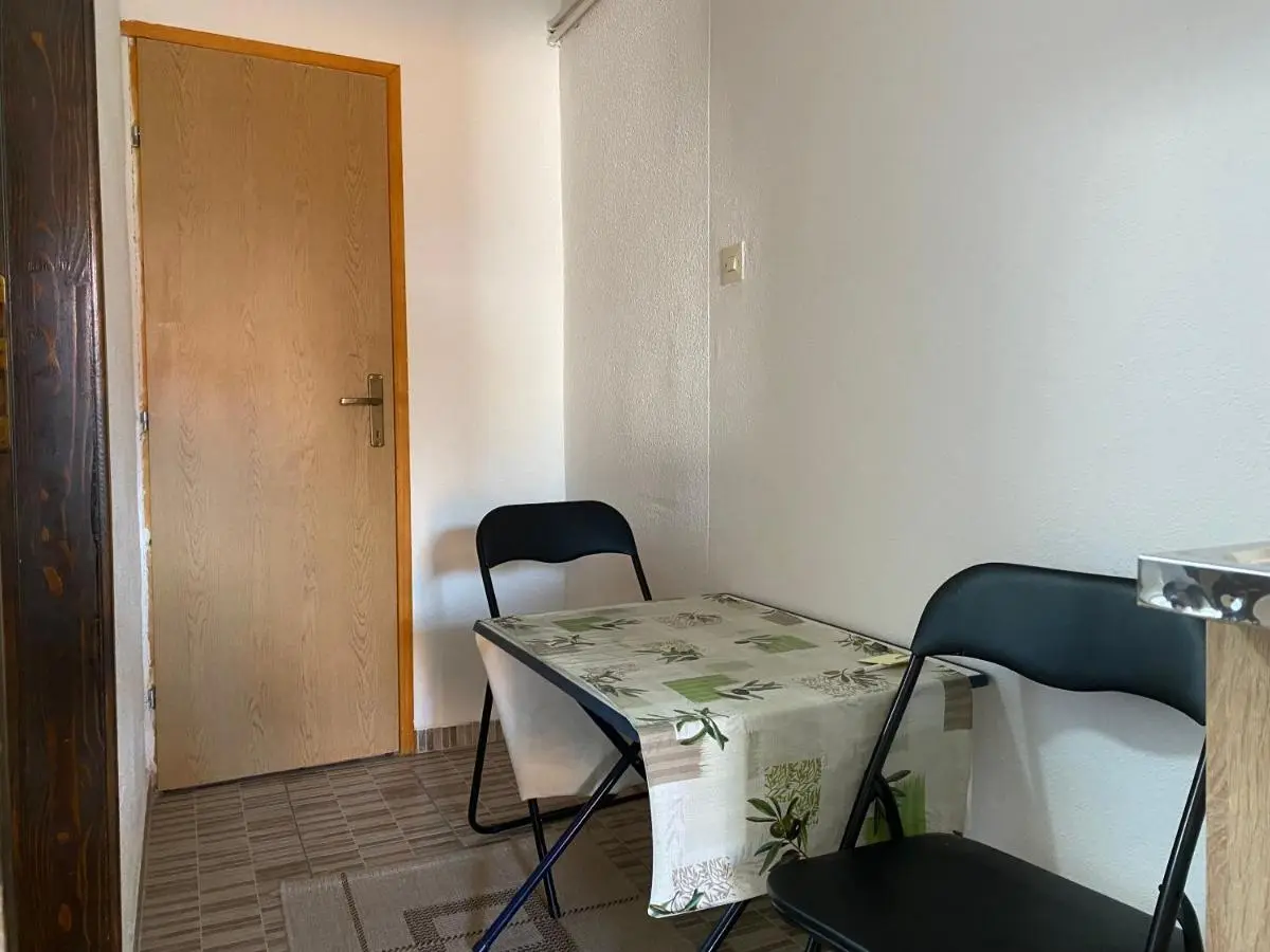 Lav Apartments