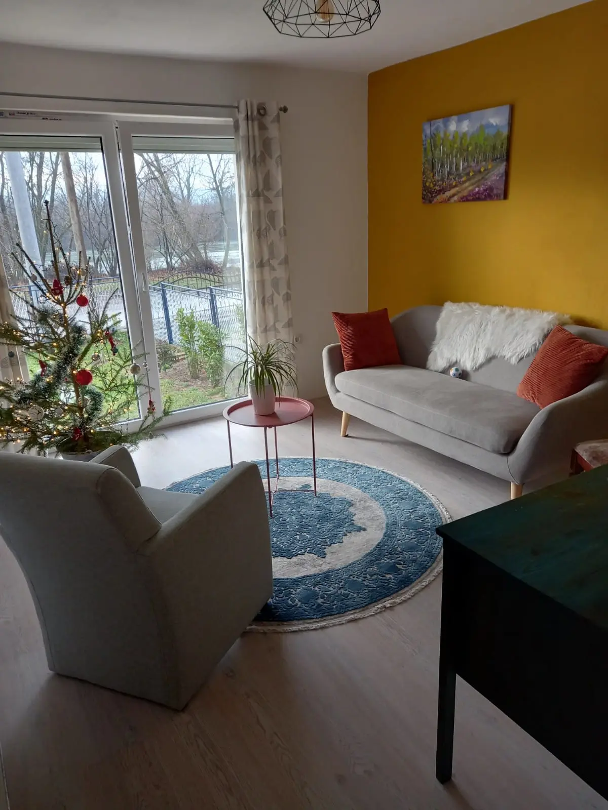 Lovely 2 bedroom apartment next to river Una!
