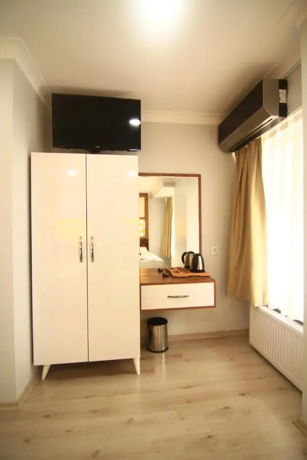 Grand Liza Hotel