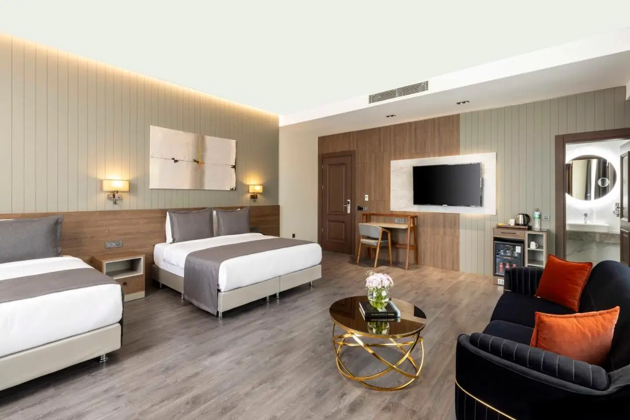 Ezkar Bathonea Art İstanbul