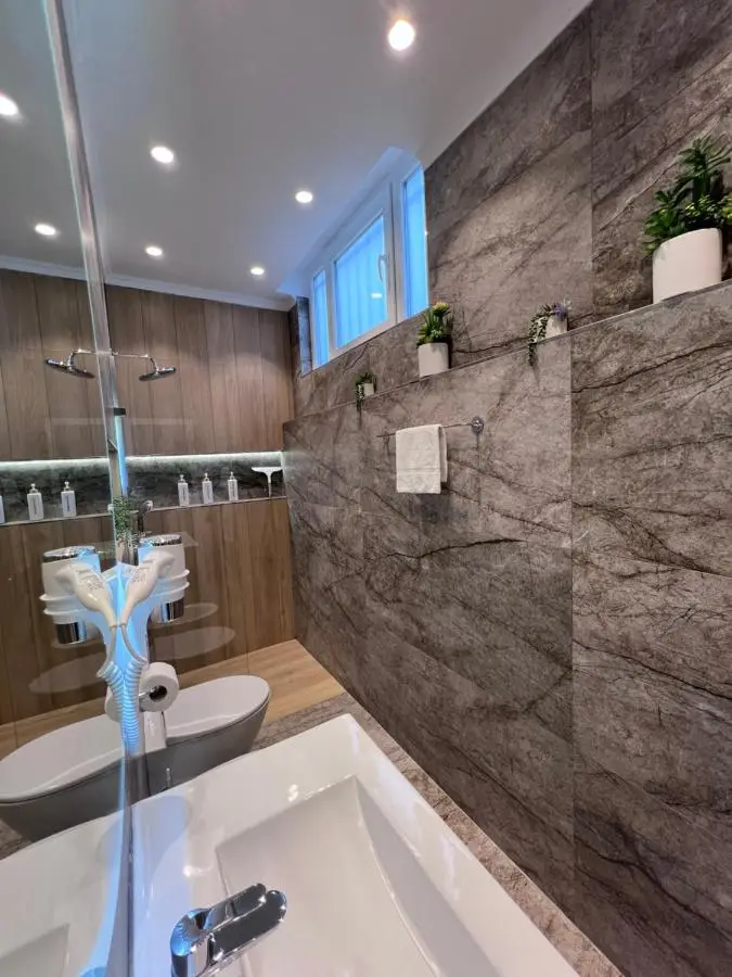 White Star Villa - Studio Apartments with Parking