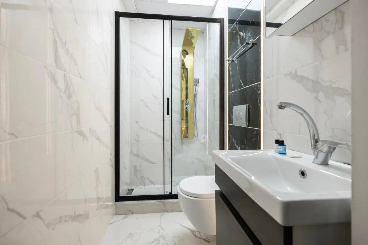 AYKA APART SUiTES OLD CITY