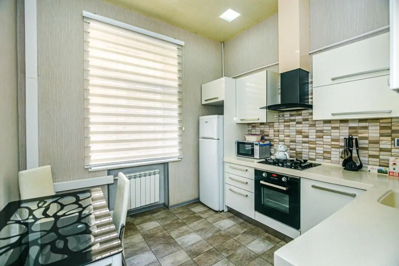 Azneft Square Deluxe Apartment