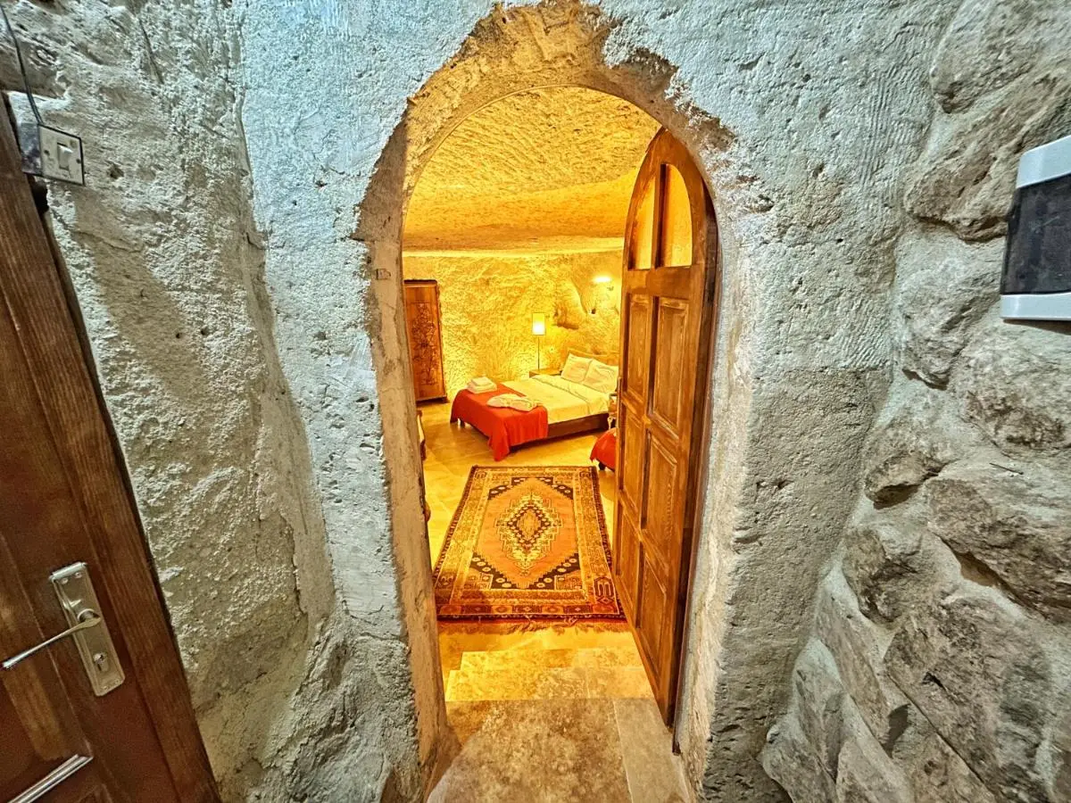 Asma Altı Cave