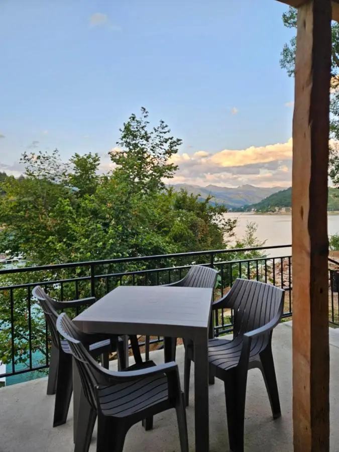 Vista Lago