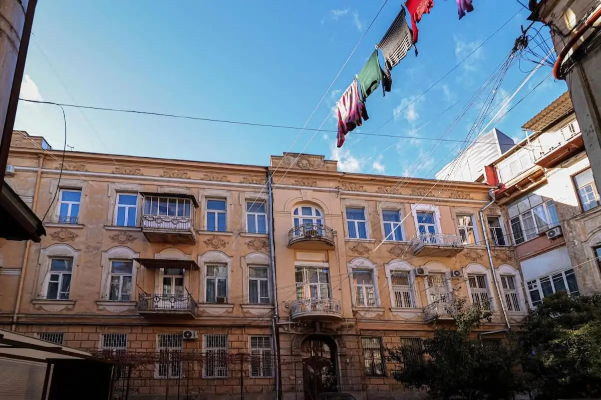 1-BR Apt in Central Tbilisi by Wehost