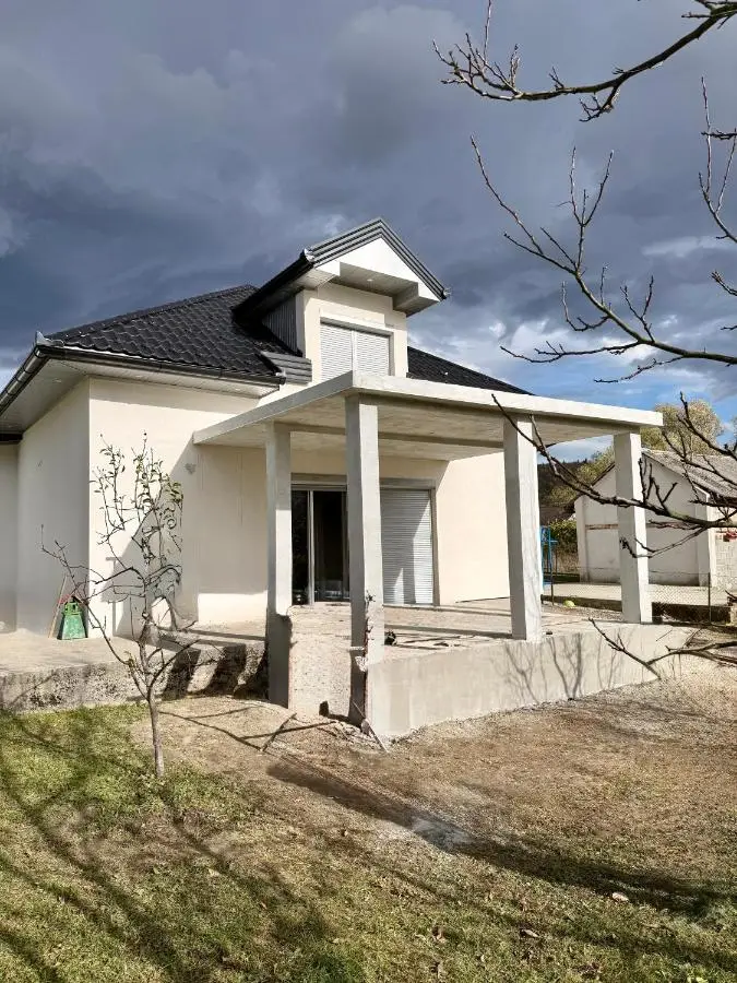 Peace Holiday Home