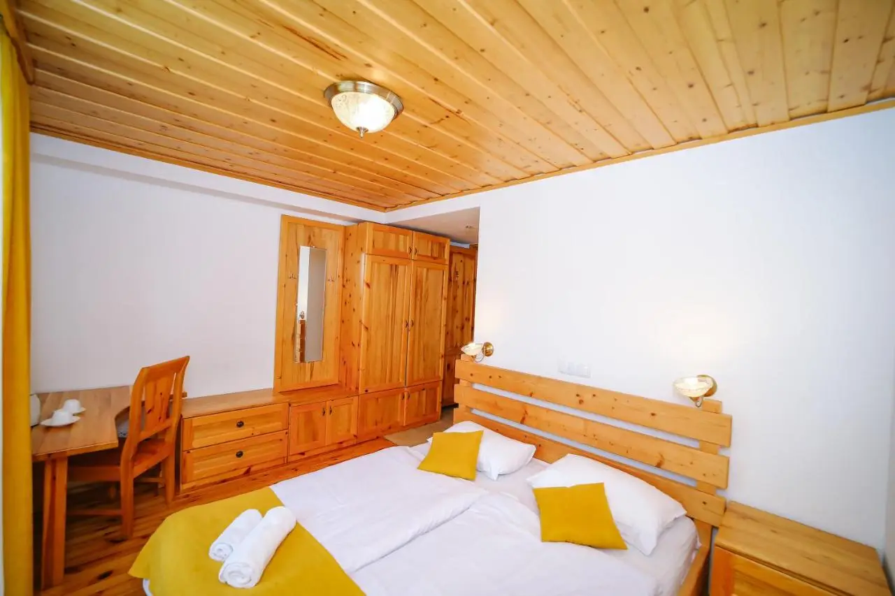 Alpenhaus Kazbegi Hotel & Restaurant