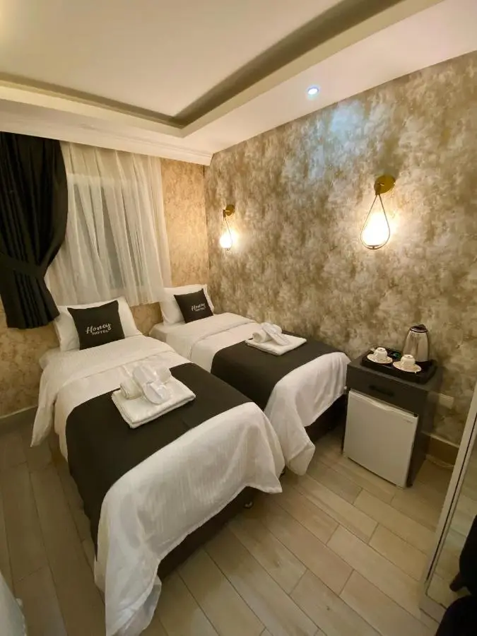 Honey Hotel