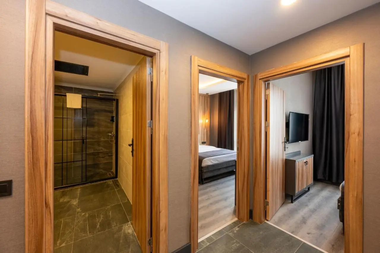 The Nirvanas Hotel