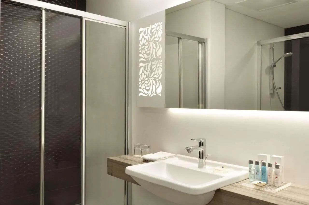 Ramada Hotel & Suites by Wyndham Izmir Kemalpasa