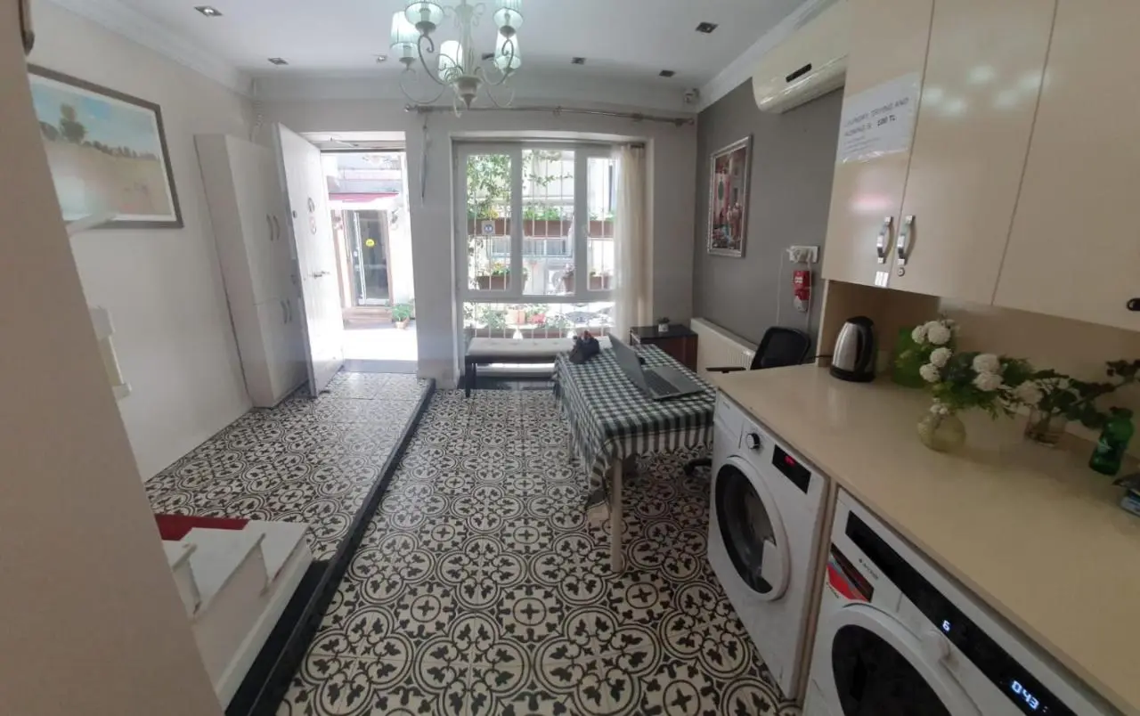 TAKSİM LİFE HOUSE