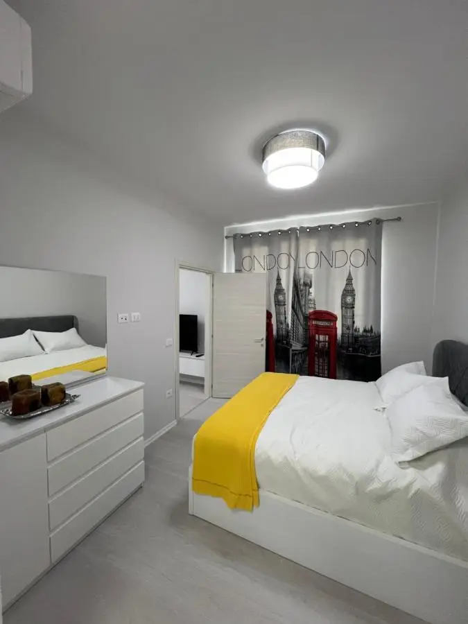MaisonNova Deluxe 1