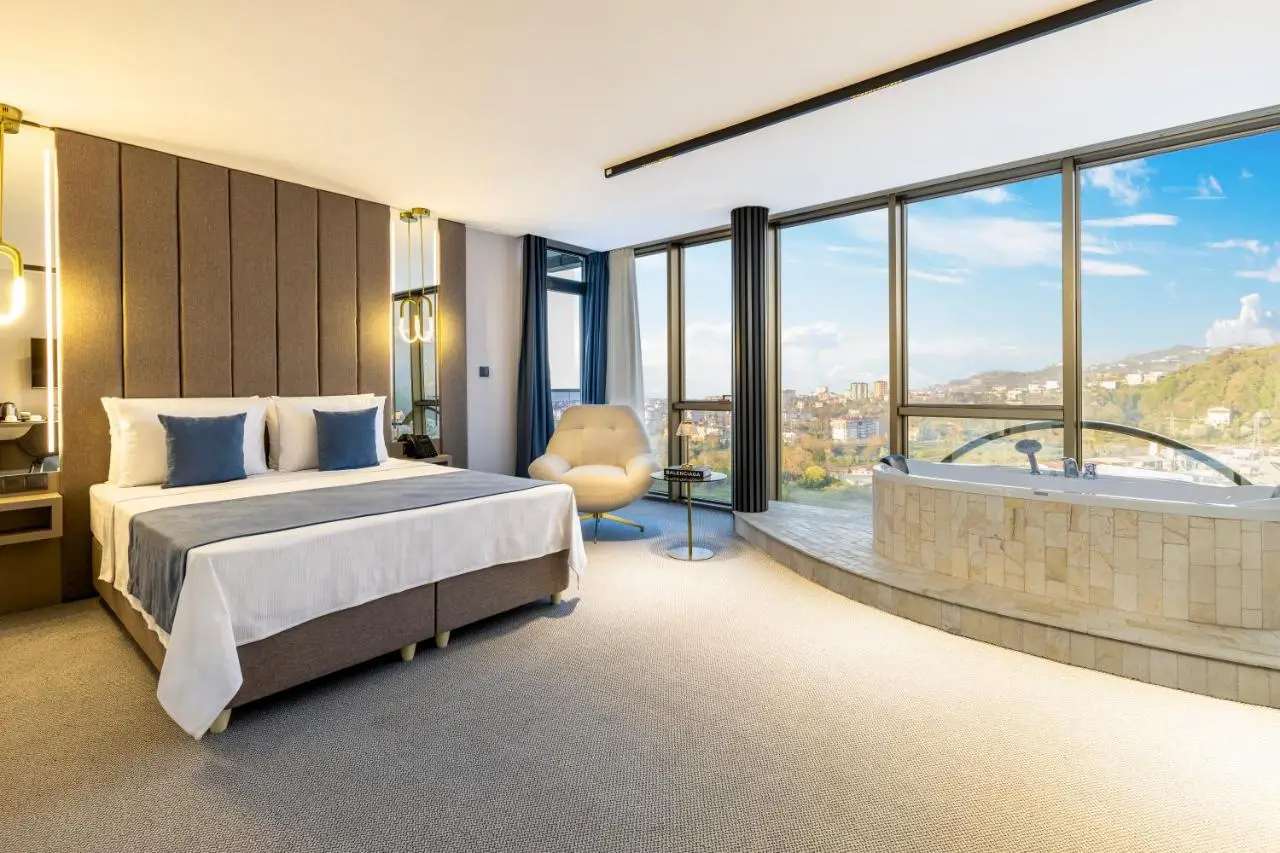 Rossi Luxury Hotel