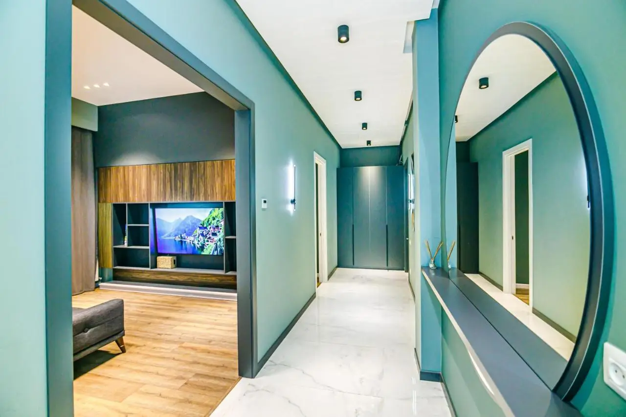 Knightsbridge Apartment by Baku Housing