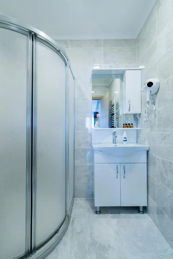 ATAM HOTEL