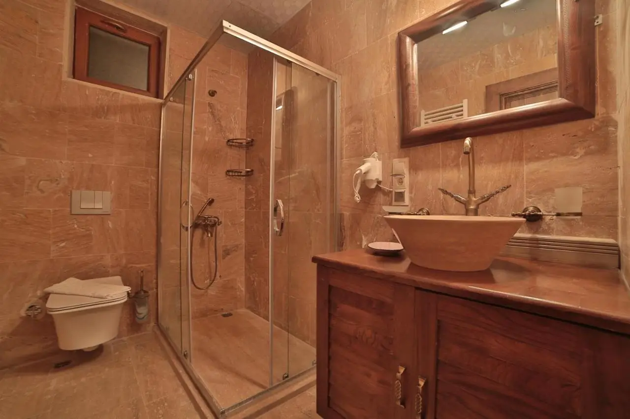 Caravanserai Inn Hotel