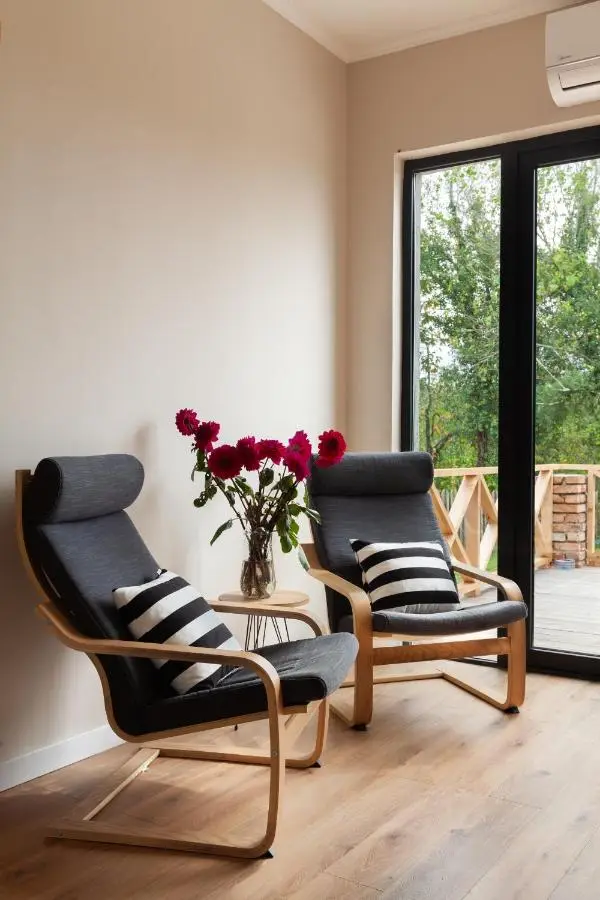 Renovated 3-bedroom House in Nature - Iskia Estate