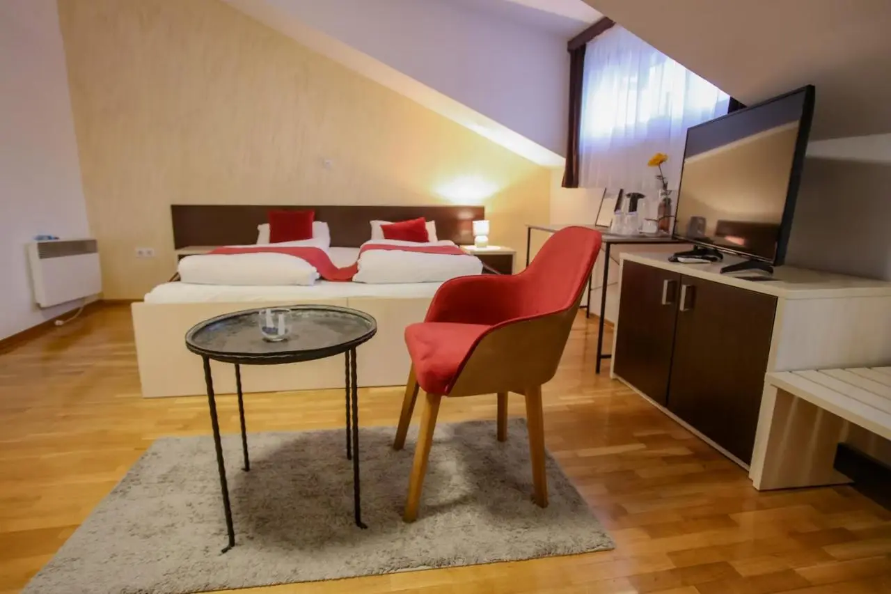 Hotel Emen