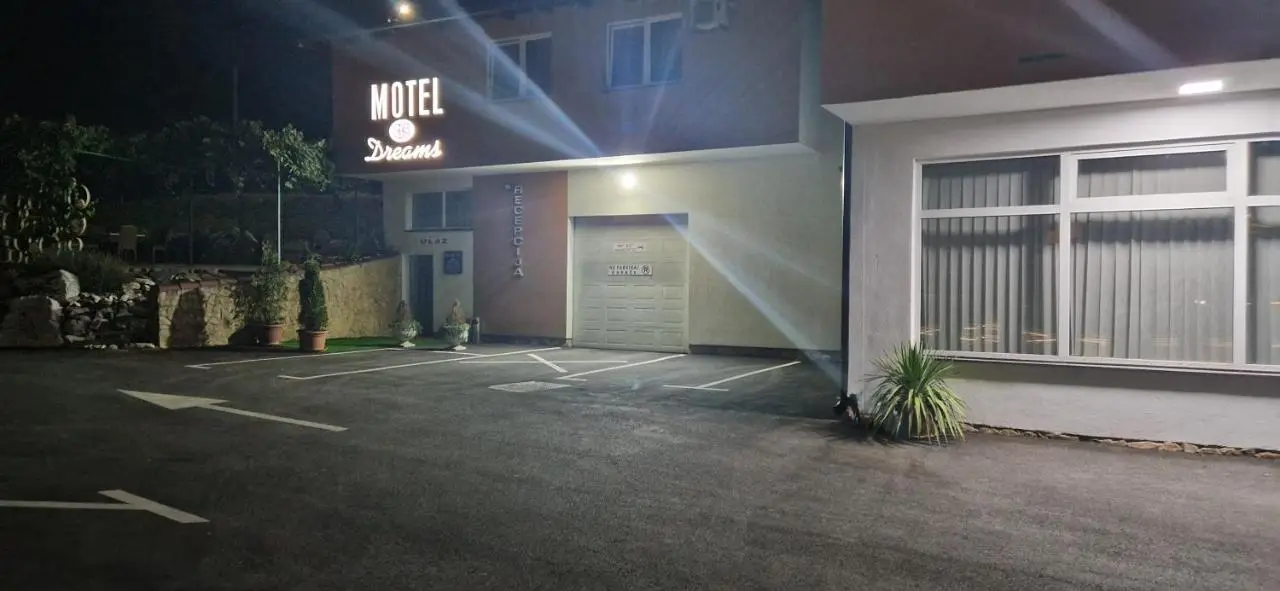 Motel Dreams