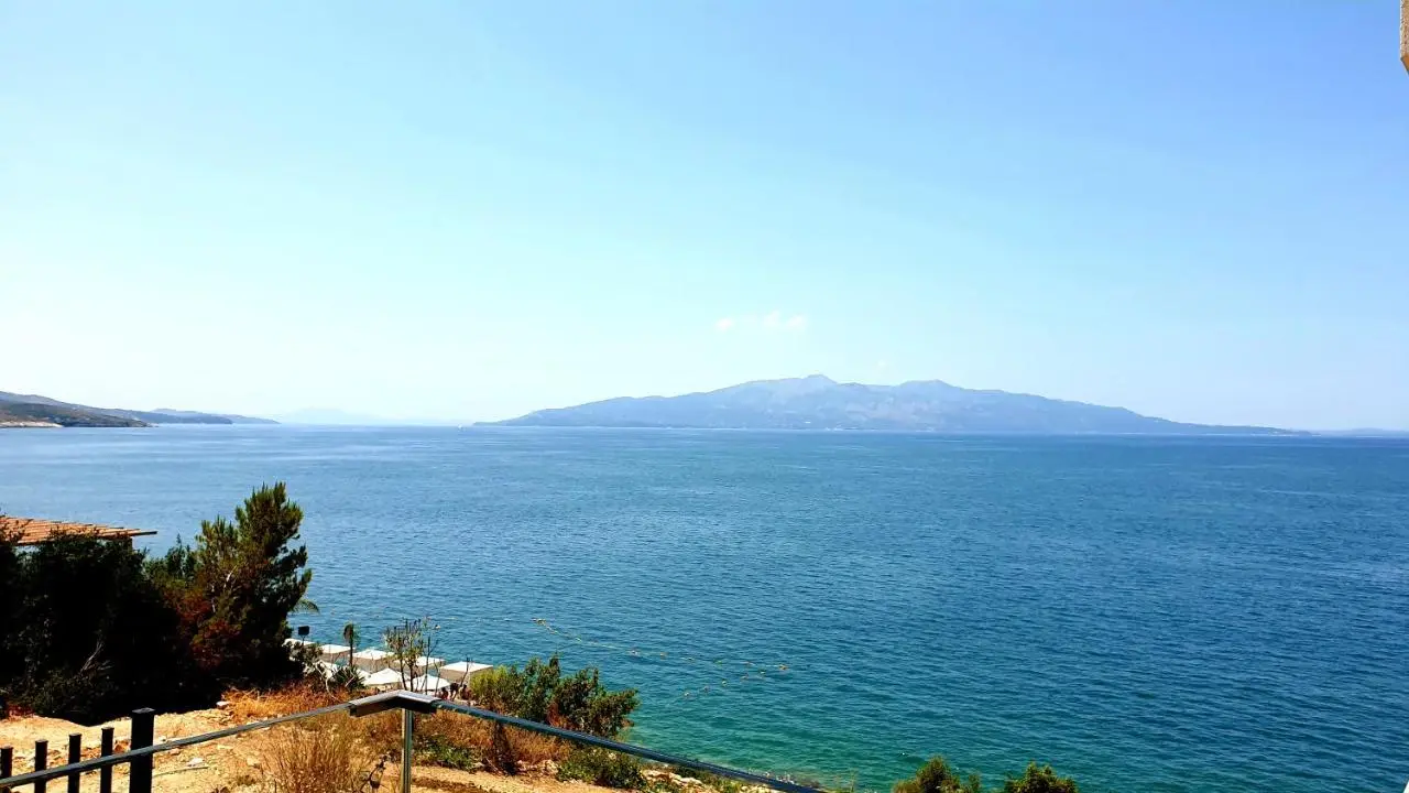 2F Saranda Apartment