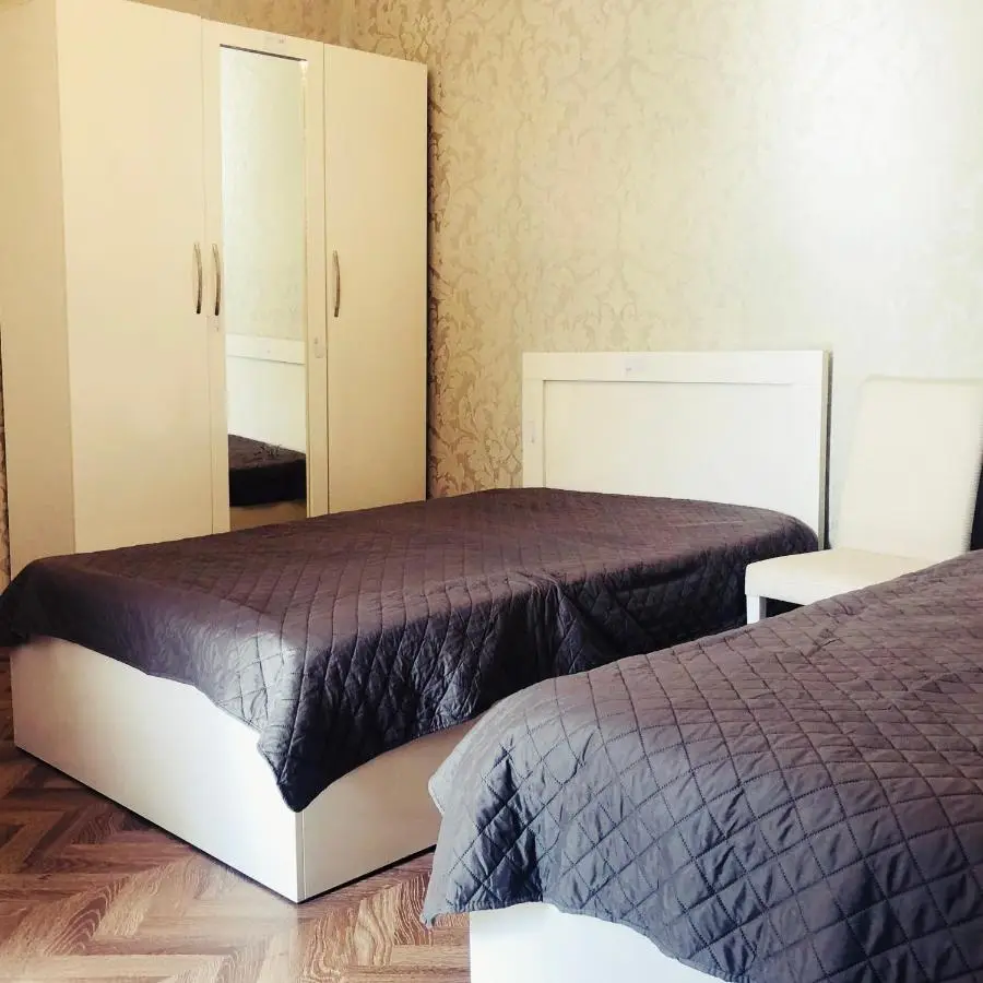 Surami Guest House Shorety