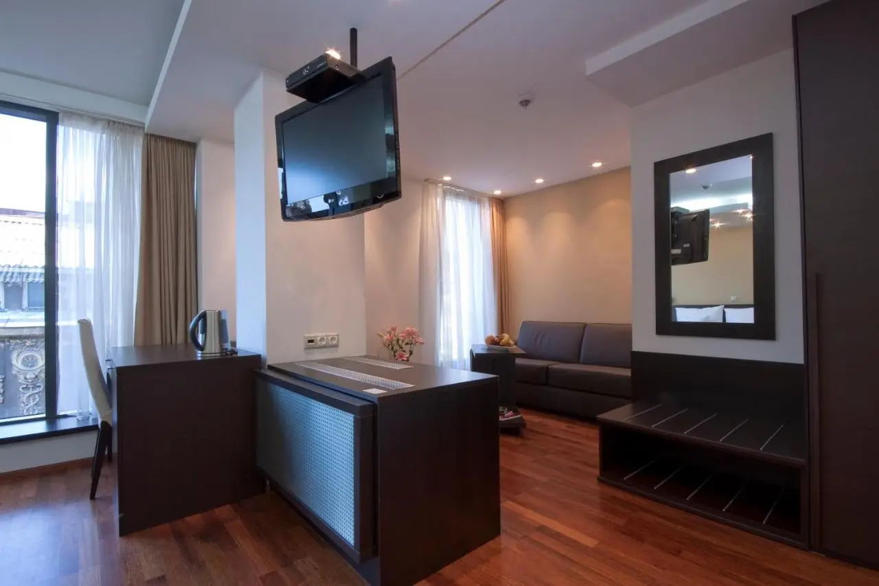 City Boutique Hotel