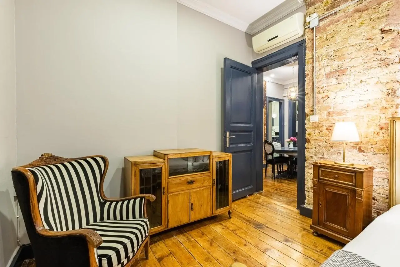 Ganbaru Tours - Flats in Galata
