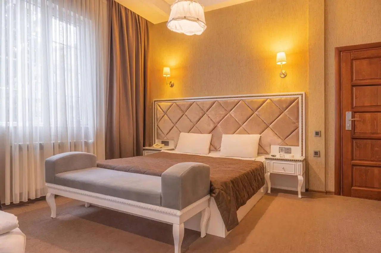 Maestro Hotel