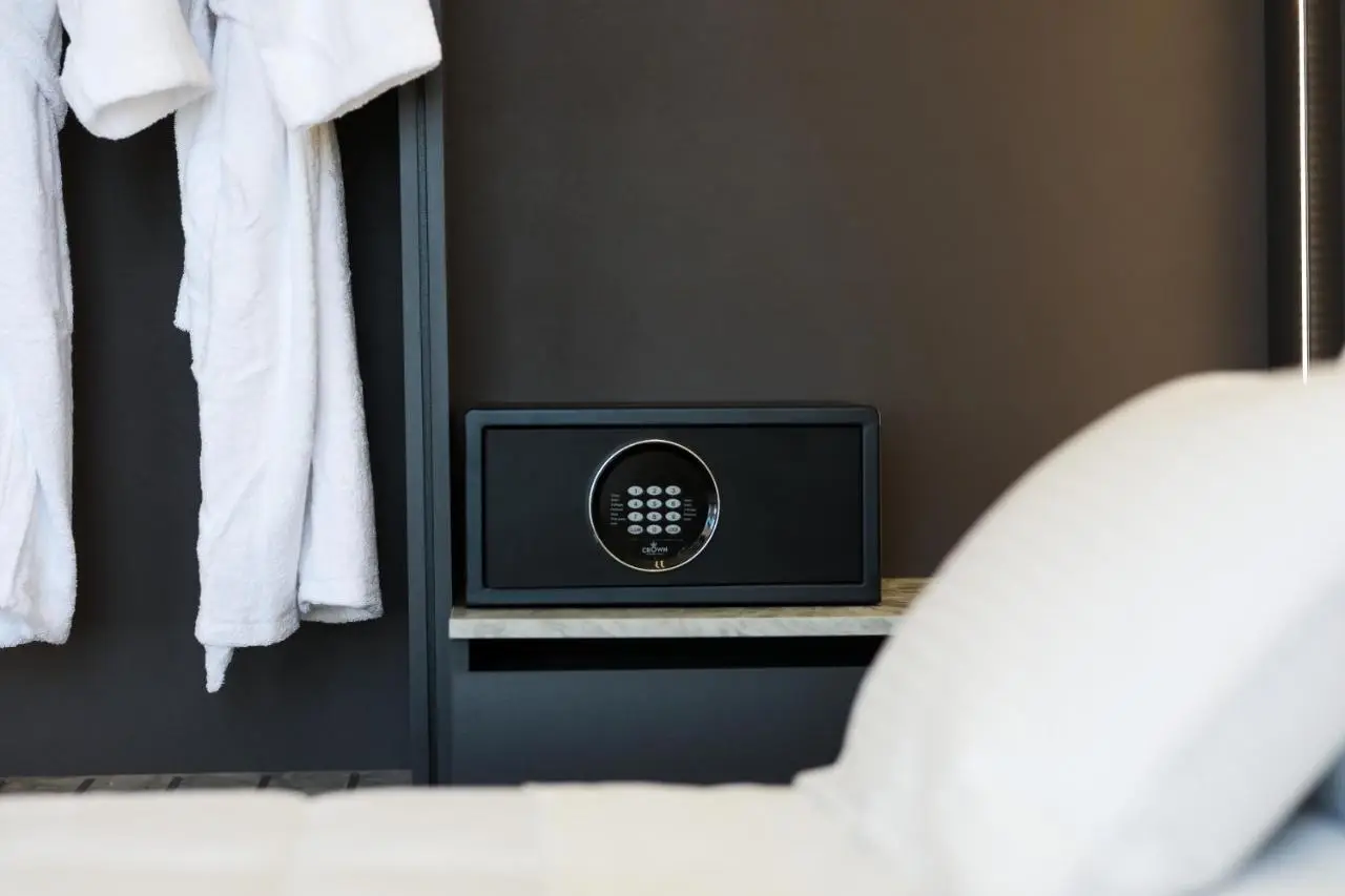 Hotel Adore