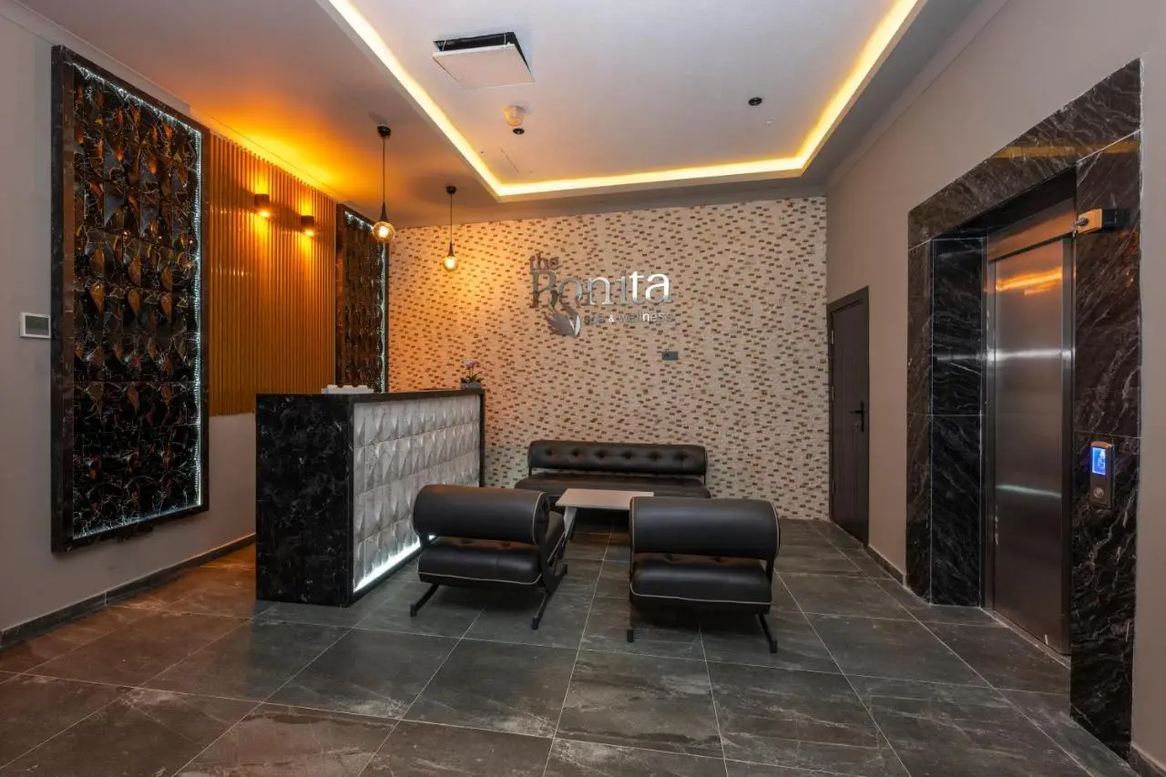 The Nirvanas Hotel