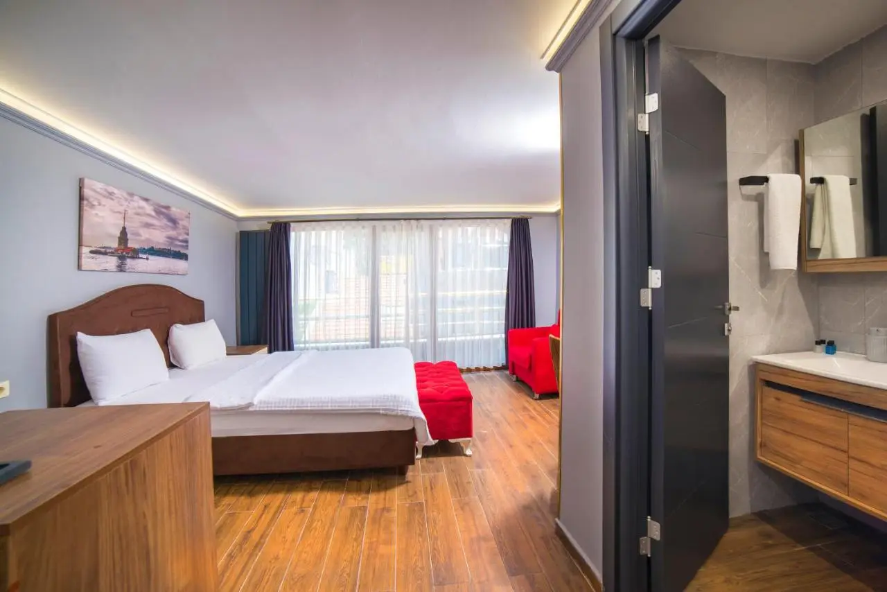 Zendy Suite Hotel