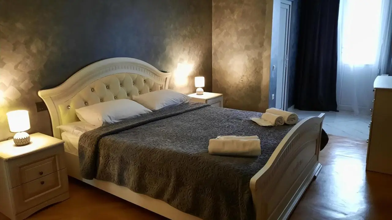Makos Guest House