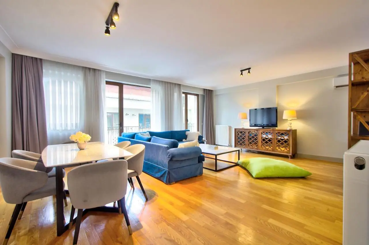 New Build with Modern Amenities and Balcony