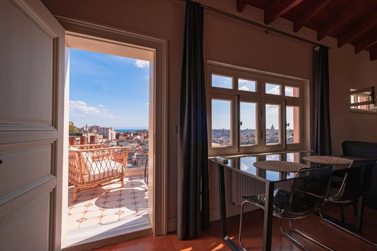 Homie Suites - Turna Residences in Cihangir