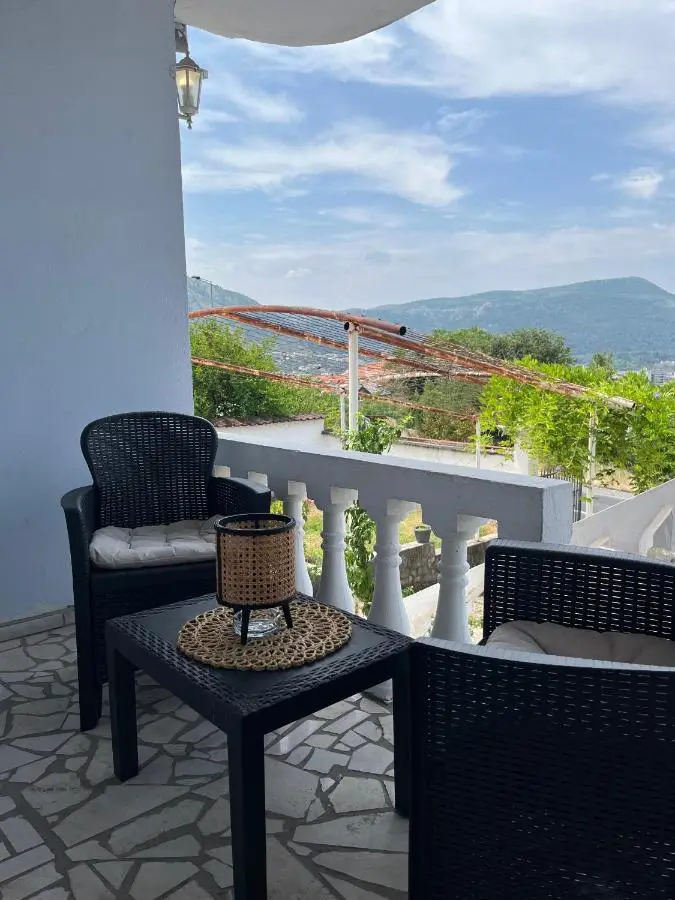 Apartments Azura