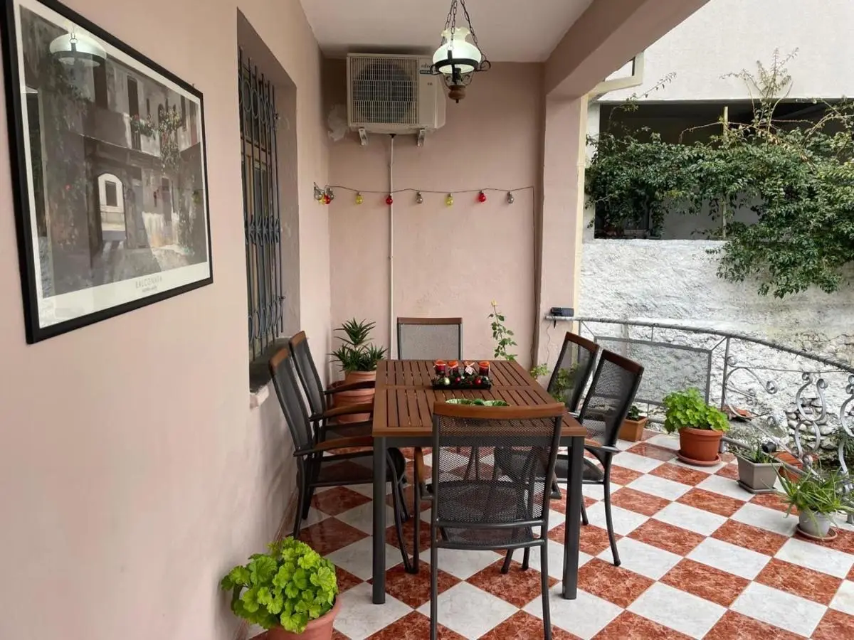 Fishta Villa and Apartments