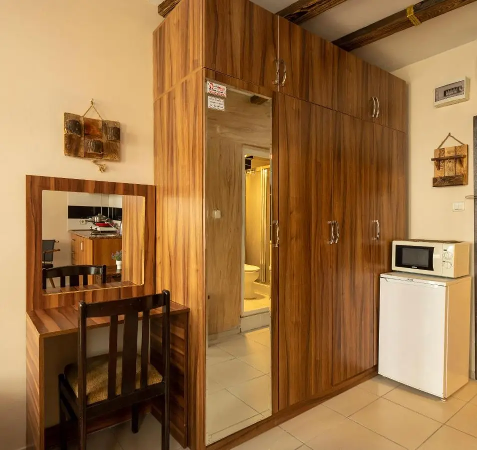 Pi Home & Apartments