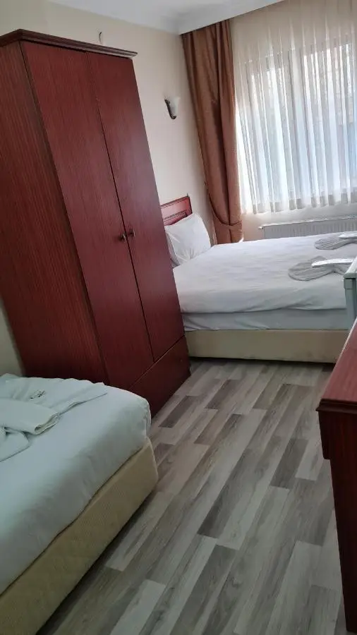 EMOS HOTEL