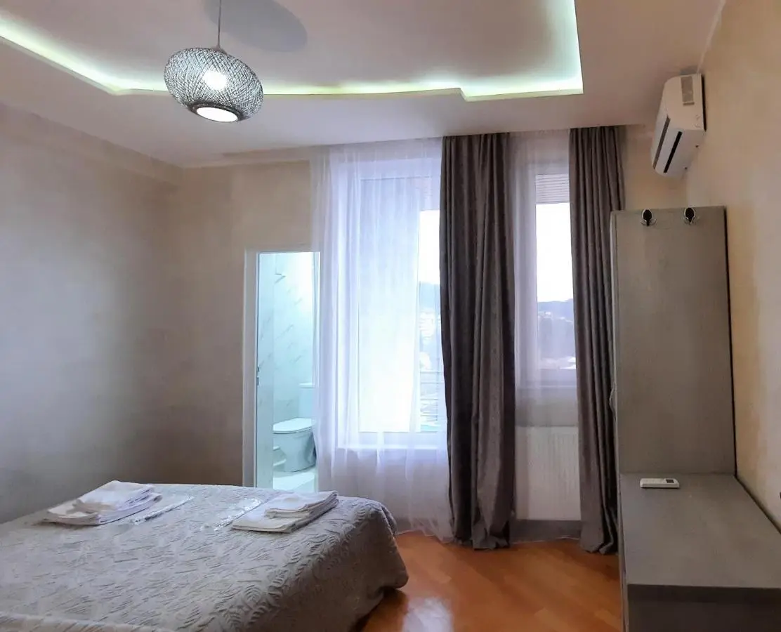 Makos Guest House