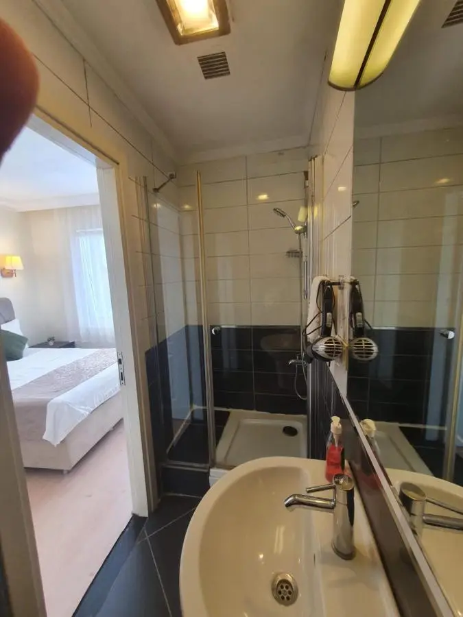 TAKSİM LİFE HOUSE